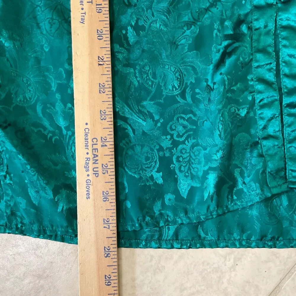 Victoria’s Secret GOLD LABEL Emerald Green Satin Floral PJ Top only  size M